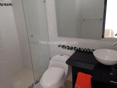 Casa de 5 alcobas en venta en Lagos Del Peñon, Girardot, 500 m² · foto 12 de 20