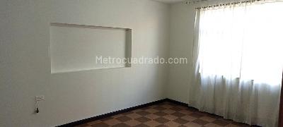 Casa de 5 alcobas en venta en Marsella, Bogotá, 270 m² · foto 9 de 20
