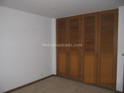 Apartamento en venta en Los Rosales, Bogotá · foto 14 de 18