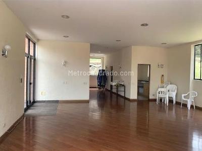 Apartamento de 4 alcobas en venta en Arboleda De Suba, Bogotá, 266 m² · foto 16 de 20
