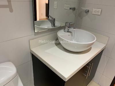 Apartaestudio en venta en Cedritos, Bogotá, 54 m² · foto 5 de 10
