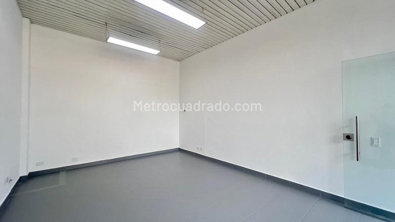 Local Comercial en Arriendo, Avenida Pradilla, Chía - Más