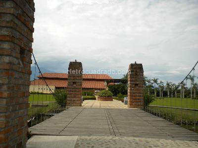 Casa de 4 alcobas en venta en Hacienda La Primavera, Villavicencio, 1003 m² · foto 4 de 19