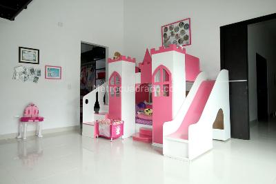 Casa de 4 alcobas en venta en Hacienda La Primavera, Villavicencio, 1003 m² · foto 16 de 19