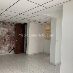 Casa de 5 alcobas en venta en San Luis, Bogotá, 250 m² · foto 8 de 20