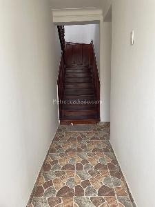 Casa de 5 alcobas en venta en San Luis, Bogotá, 250 m² · foto 13 de 20