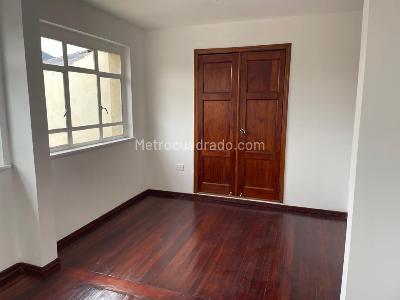 Casa de 5 alcobas en venta en San Luis, Bogotá, 250 m² · foto 17 de 20