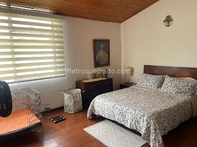 Casa de 4 alcobas en venta en Nueva Cecilia, Armenia, 240 m² · foto 3 de 20