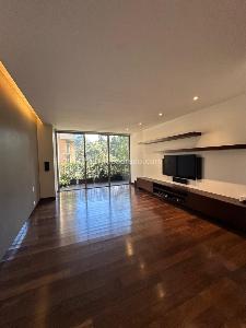 Apartamento de 3 alcobas en arriendo en Chico Reservado, Bogotá, 303 m² · foto 8 de 20
