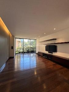 Apartamento de 3 alcobas en arriendo en Chico Reservado, Bogotá, 303 m² · foto 10 de 20