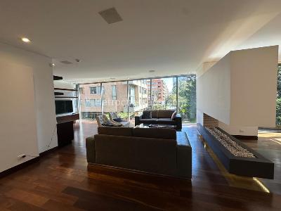 Apartamento de 3 alcobas en arriendo en Chico Reservado, Bogotá, 303 m² · foto 13 de 20