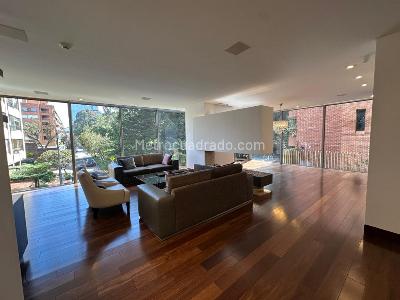 Apartamento de 3 alcobas en arriendo en Chico Reservado, Bogotá, 303 m² · foto 14 de 20