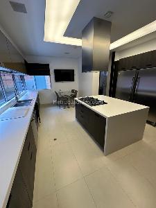 Apartamento de 3 alcobas en arriendo en Chico Reservado, Bogotá, 303 m² · foto 16 de 20