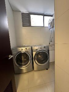 Apartamento de 3 alcobas en arriendo en Chico Reservado, Bogotá, 303 m² · foto 18 de 20