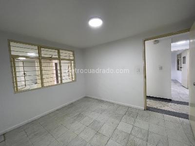 Casa de 5 alcobas en venta en San Vicente, Cali, 221 m² · foto 2 de 20