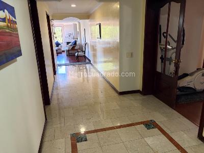 Apartamento de 3 alcobas en venta en La Calleja, Bogotá, 230 m² · foto 2 de 20