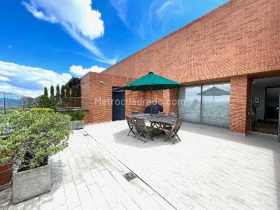 Apartamento de 4 alcobas en venta en Cerros De Los Alpes, Bogotá, 427 m² · foto 17 de 20