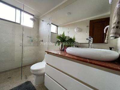 Casa de 4 alcobas en venta en San Jose De Bavaria, Bogotá, 300 m² · foto 12 de 20