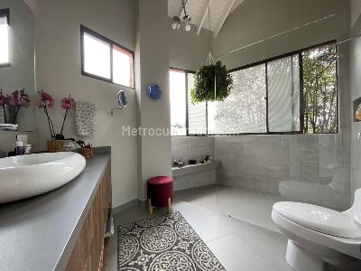Casa de 4 alcobas en venta en San Jose De Bavaria, Bogotá, 300 m² · foto 15 de 20