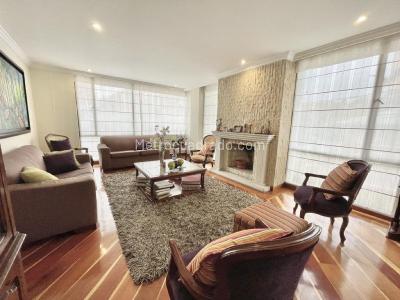 Apartamento de 3 alcobas en venta en Chico Navarra, Bogotá, 156 m² · foto 3 de 20