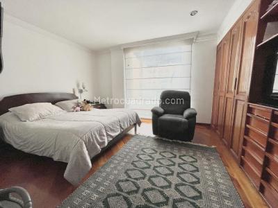 Apartamento de 3 alcobas en venta en Chico Navarra, Bogotá, 156 m² · foto 14 de 20