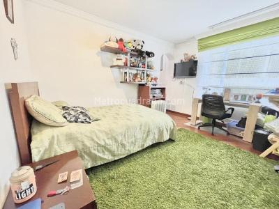 Apartamento de 3 alcobas en venta en Chico Navarra, Bogotá, 156 m² · foto 18 de 20