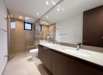 Apartamento de 3 alcobas en arriendo en Los Rosales, Bogotá, 192 m² · foto 20 de 20