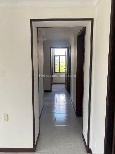 Apartamento de 3 alcobas en venta en Girardot, Girardot, 130 m² · foto 8 de 12
