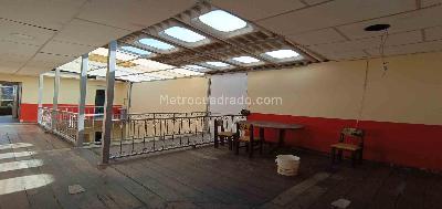 Casa de 5 alcobas en venta en Los Agustinos, Manizales, 315 m² · foto 3 de 17