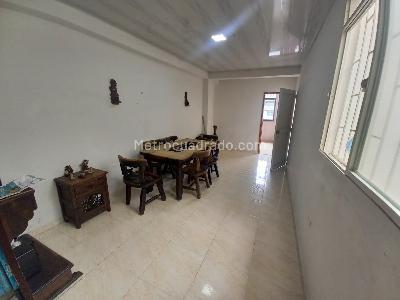 Casa en venta en Colon, Manizales · foto 3 de 17