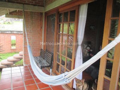 Casa de 3 alcobas en venta en Malteria, Manizales, 230 m² · foto 2 de 20