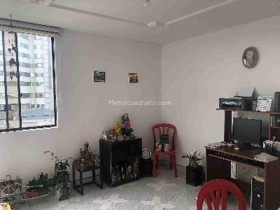 Apartamento de 3 alcobas en venta en Comuna Centro/Sector Lago Uribe, Pereira, 79 m² · foto 8 de 13