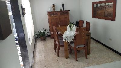 Casa de 3 alcobas en venta en Los Alcazares, Manizales, 120 m² · foto 3 de 19