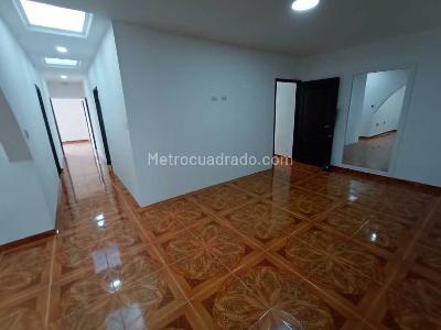 Casa de 5 alcobas en venta en Comuna Centro, Pereira, 294 m² · foto 4 de 20