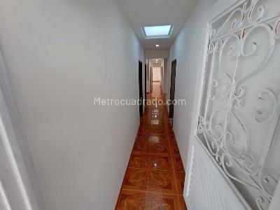 Casa de 5 alcobas en venta en Comuna Centro, Pereira, 294 m² · foto 5 de 20