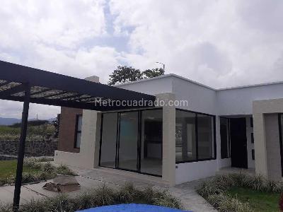 Casa de 3 alcobas en venta en Via Armenia, Pereira, 164 m² · foto 2 de 20