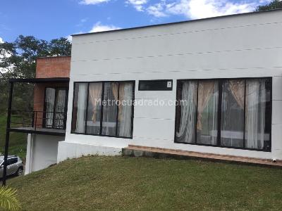 Casa de 3 alcobas en venta en Palermo, Manizales, 140 m² · foto 13 de 19