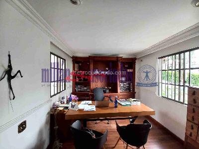 Casa en venta en Comuna Universidad/Pinares, Pereira · foto 9 de 17