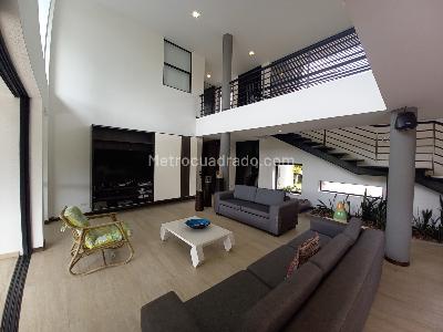 Casa en venta en Portal De Los Cerezos, Manizales · foto 2 de 20