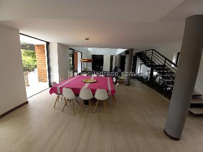 Casa en venta en Portal De Los Cerezos, Manizales · foto 3 de 20