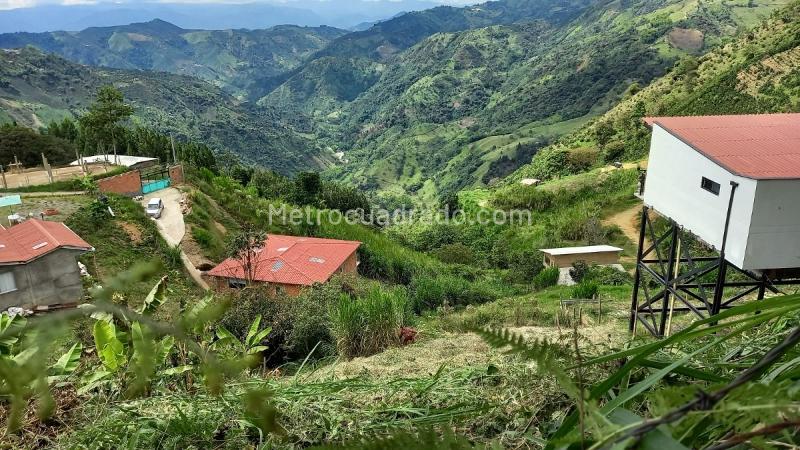 Lote en Venta, La Linda, Manizales - Más