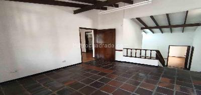 Casa en arriendo en Laureles, Manizales · foto 2 de 20