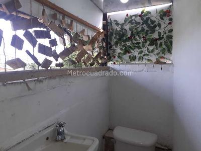 Casa de 2 alcobas en venta en Comuna Galicia/Galicia, Pereira, 110 m² · foto 2 de 20