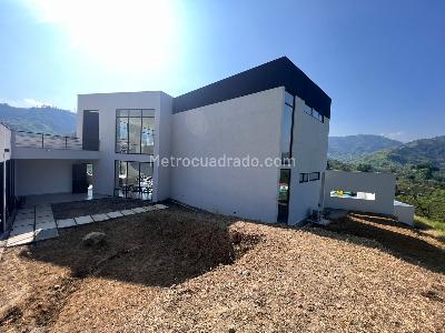 Casa de 5 alcobas en venta en Vereda El Rosario, Manizales, 483 m² · foto 11 de 13