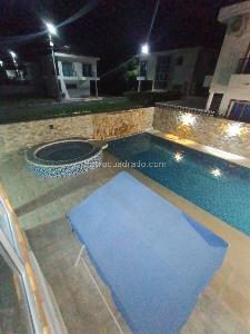 Casa de 3 alcobas en venta en Girardot, Girardot, 259 m² · foto 5 de 20