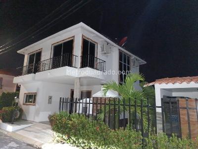 Casa de 3 alcobas en venta en Girardot, Girardot, 259 m² · foto 9 de 20