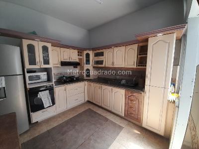 Casa de 5 alcobas en venta en La Primavera, Manizales, 300 m² · foto 6 de 20