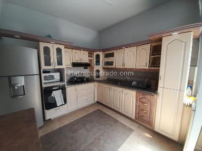 Casa de 5 alcobas en venta en La Primavera, Manizales, 300 m² · foto 11 de 20