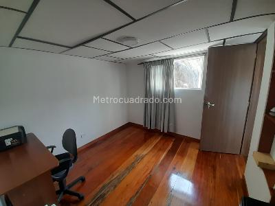 Casa de 5 alcobas en venta en La Primavera, Manizales, 300 m² · foto 13 de 20