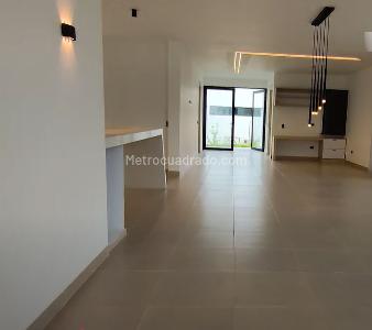 Casa de 3 alcobas en venta en Cerritos, Pereira, 415 m² · foto 3 de 20